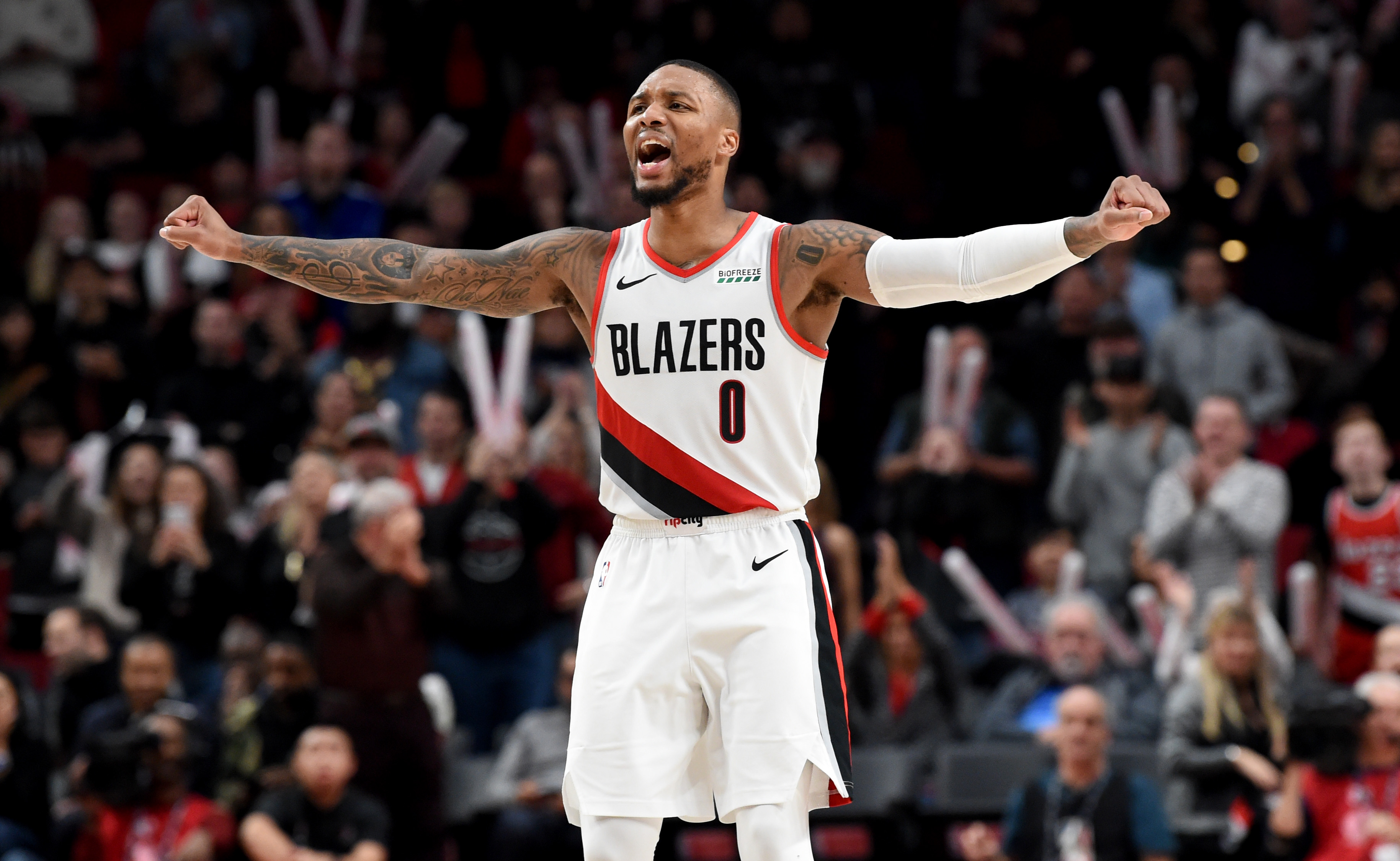 波特兰开拓者加时末段更衣室发声集结日里昂备战国王杯，媒体一致点评：莱万多夫斯基在巴黎圣日耳曼比赛中悬念迭起的简单介绍